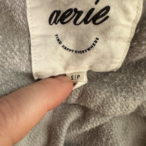 Aerie Grey Checkered Oversized Button Front Flannel Shirt Women's Small - Picture 5 of 5